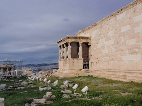  Erechtheion